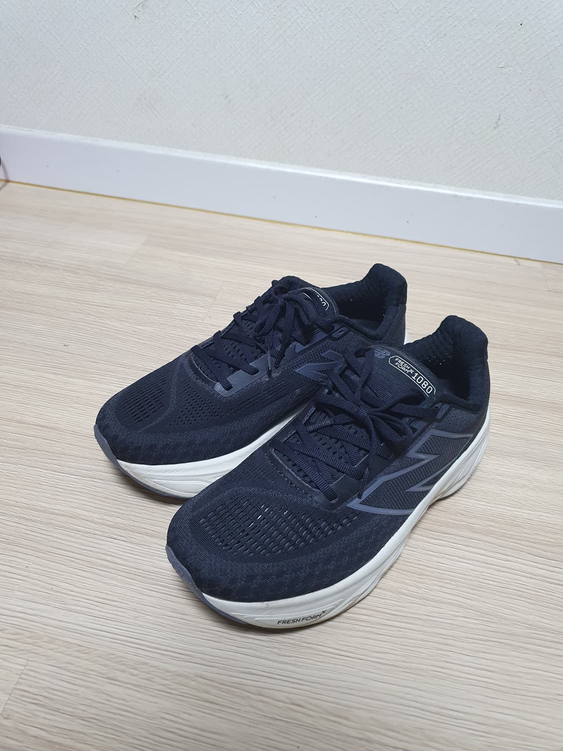 뉴발란스 1080 v14 운동화 285 상품이미지4