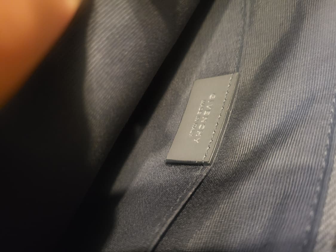 지방시 클러치 상품이미지3