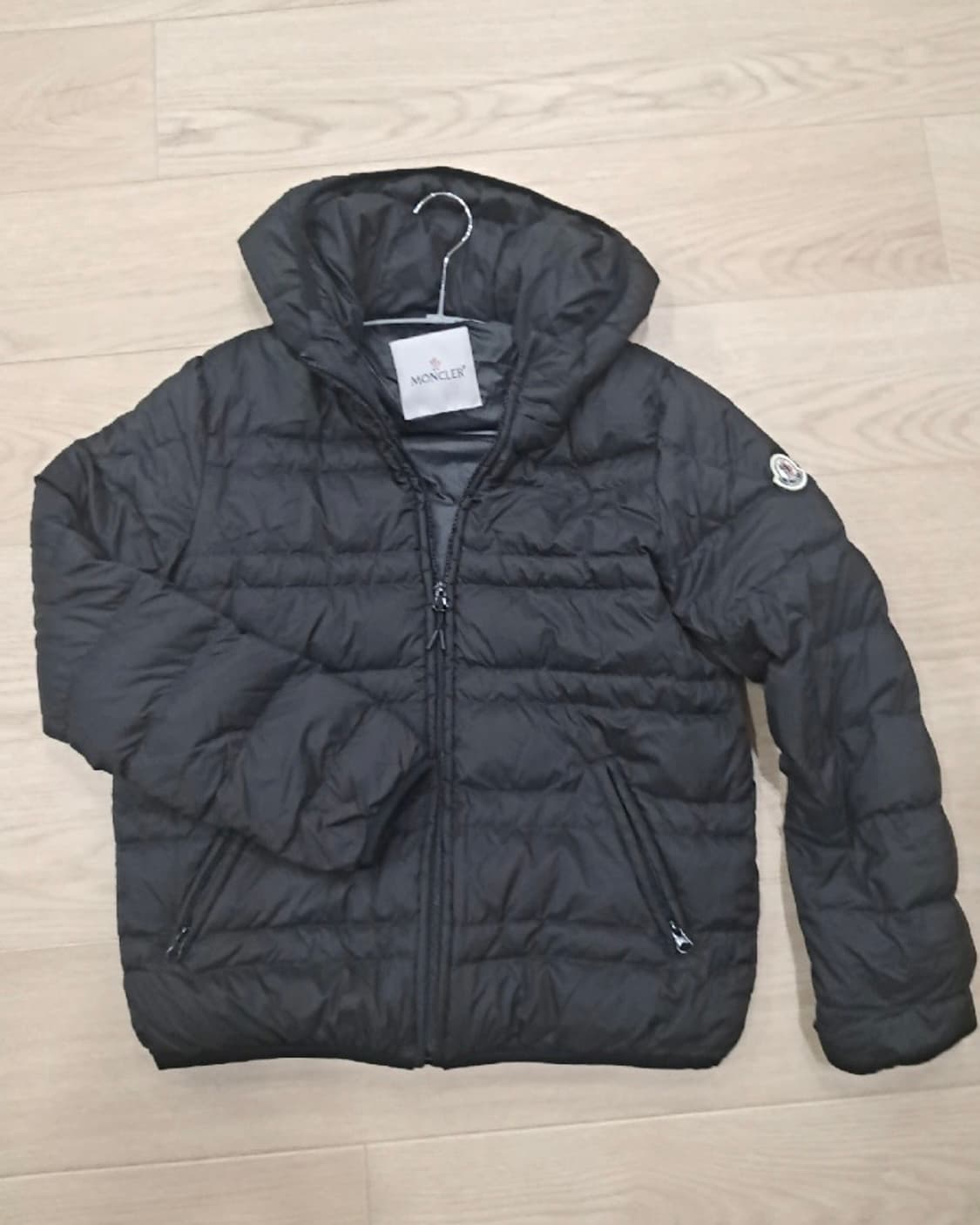 몽클레어 경량패딩 상품이미지1