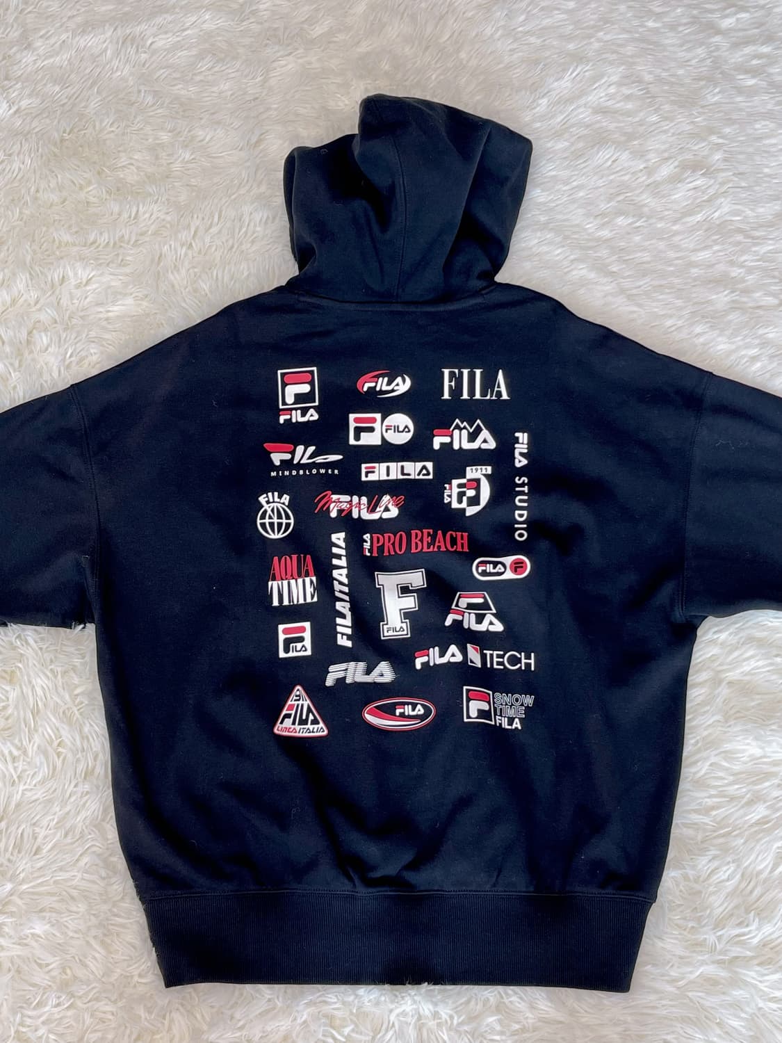 (새상품) 휠라 블랙 후드티 상품이미지2