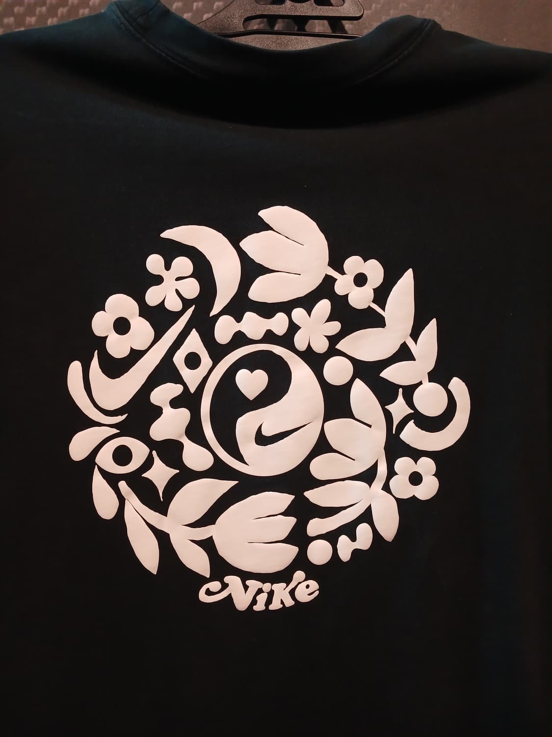 Nike 미드스우시 반팔티 상품이미지4