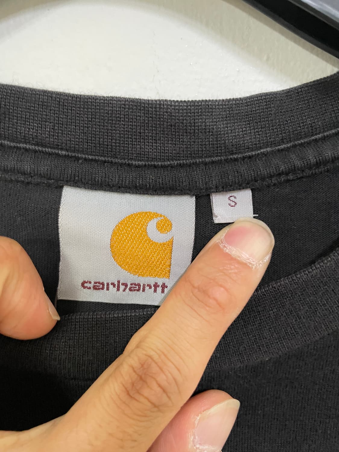 칼하트 카모포켓 반팔티 블랙 상품이미지5