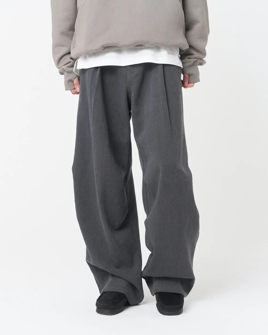 (구매) 미세키서울 맨 Alba Parachute Pants 차콜 구해요 상품이미지1