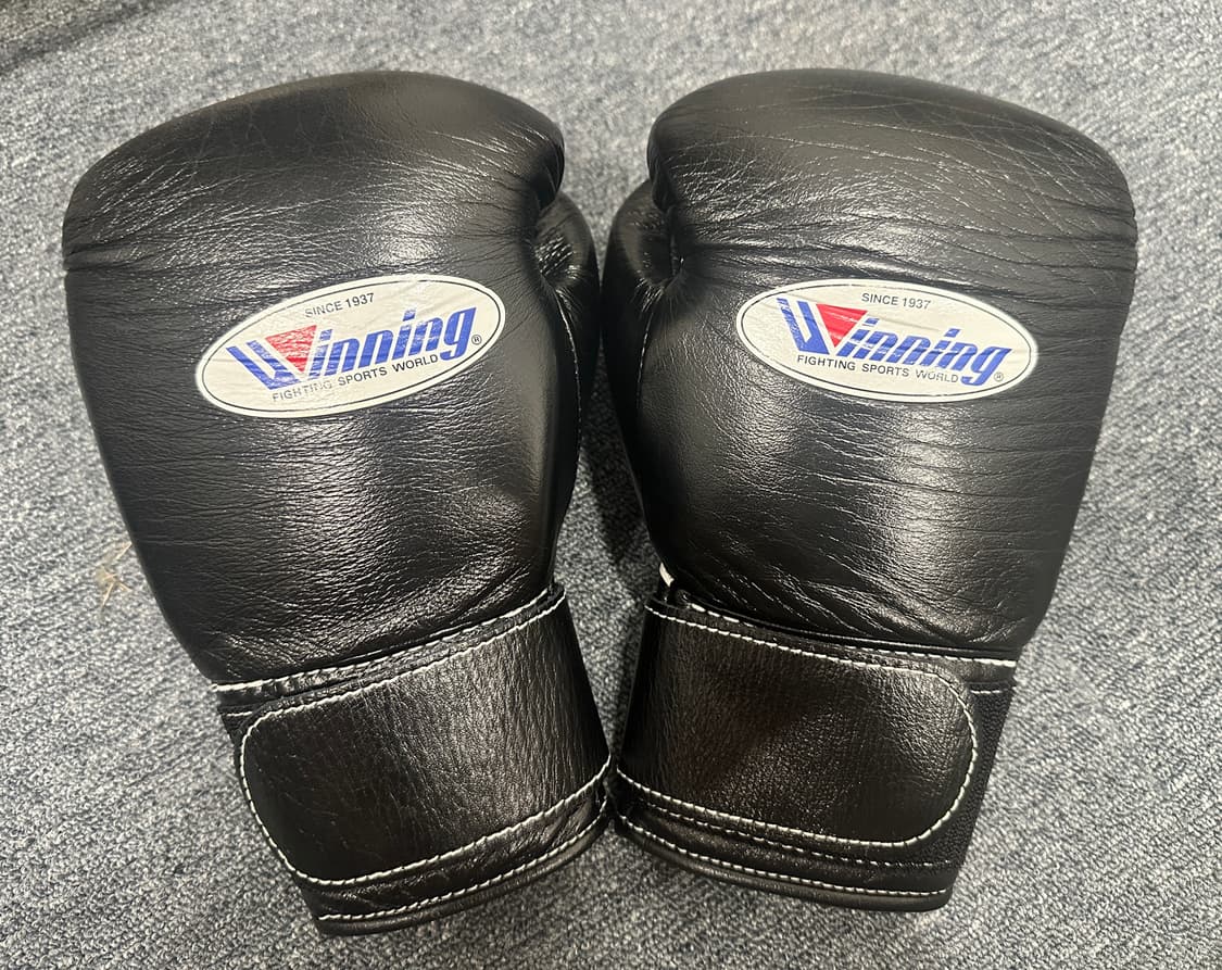 위닝 8온스 벨크로 글러브 상품이미지1