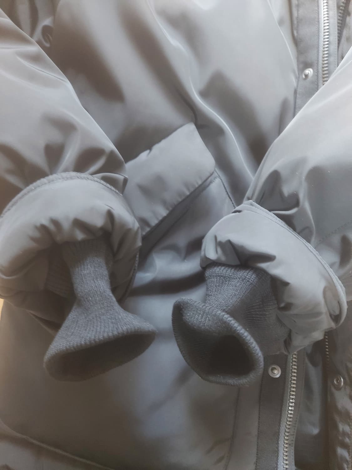 러프사이드 24fw 클라우드파카 블랙 상품이미지3