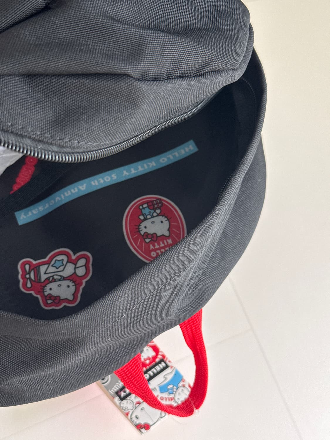 새상품 50주년 키티 백팩 상품이미지3