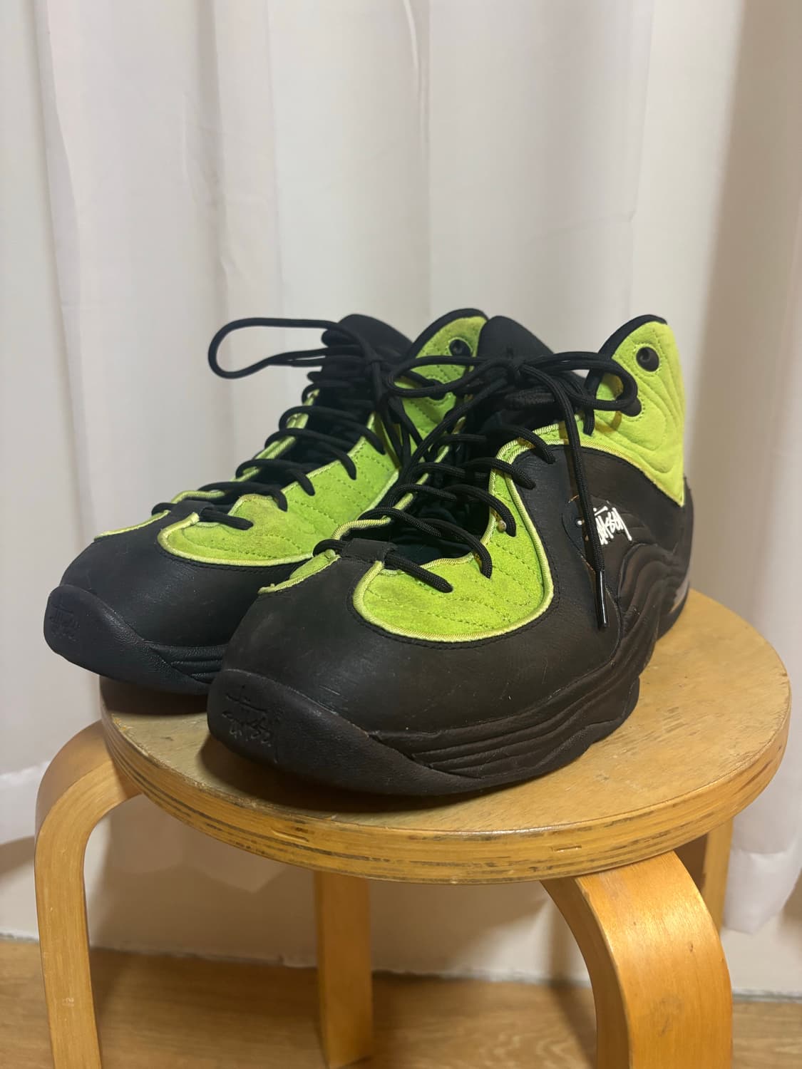 스투시 x 나이키 에어 페니 2 비비드 그린 us11 상품이미지1