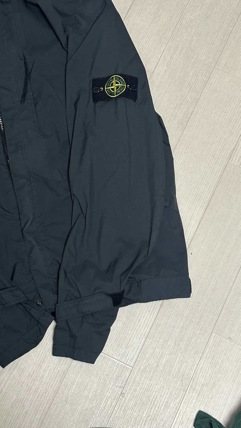 스톤아일랜드 가먼트자이 포퍼먼스 텔라 바람막이 자켓L  상품이미지2