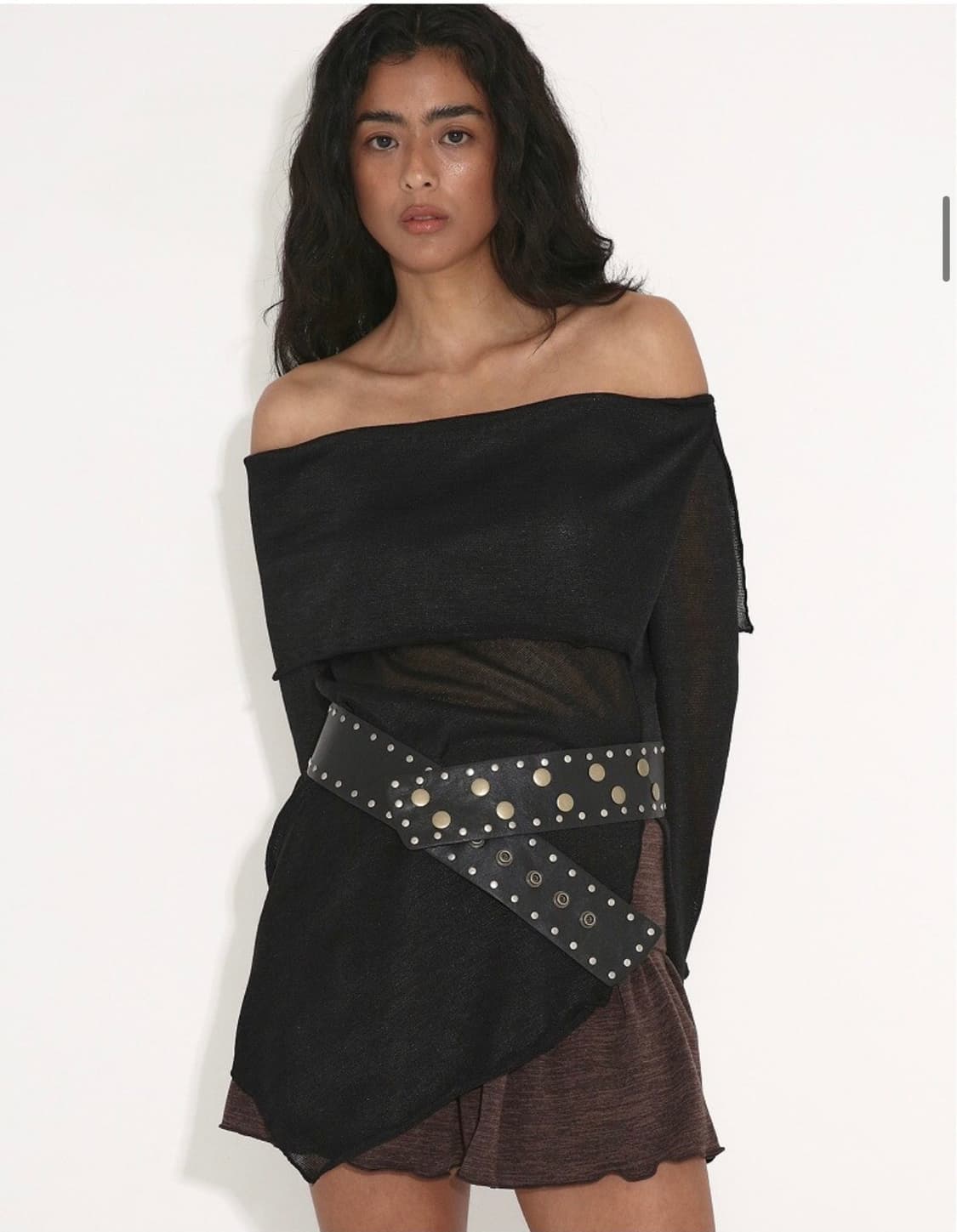 폴리수엠 롱 오프숄더 스웨터 상품이미지3