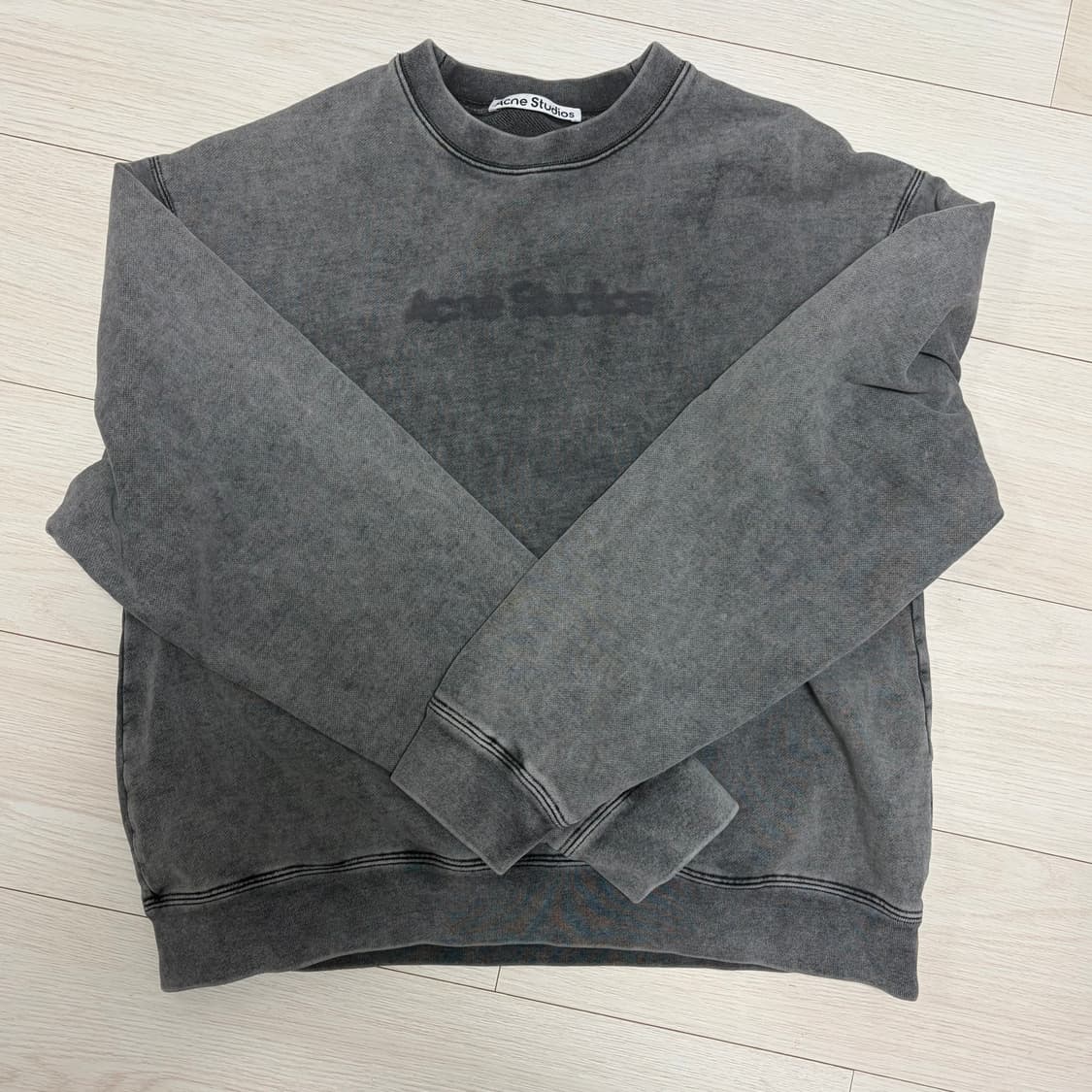 아크네 스튜디오 블러 로고 스웨트셔츠 상품이미지1