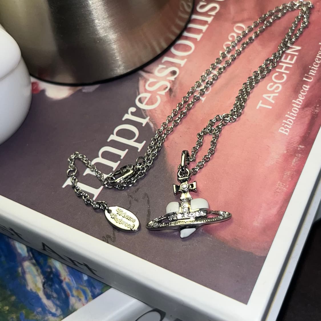 비비안웨스트우드 디아망떼 화이트 목걸이 상품이미지5