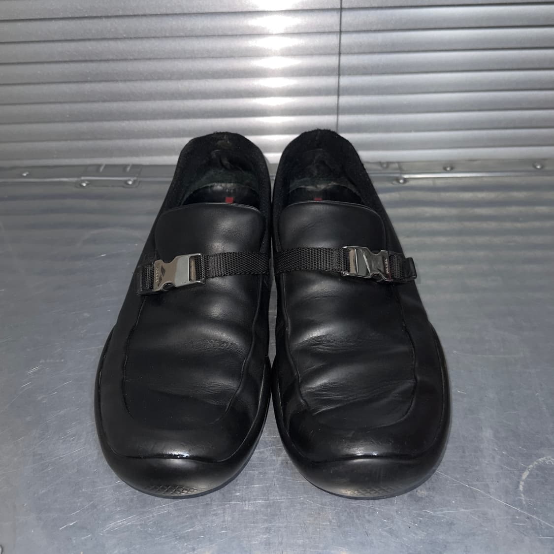 00s 레어 블랙 프라다 스포츠 버클 로퍼 상품이미지3