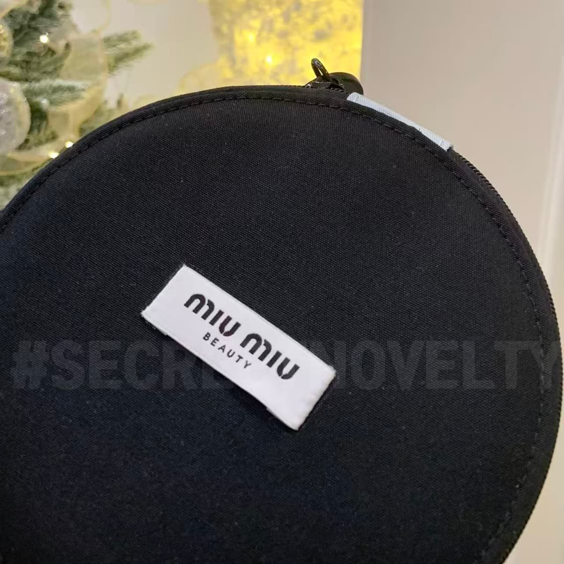 미우미우뷰티 신상 블루 원형 파우치 VIP 상품이미지6