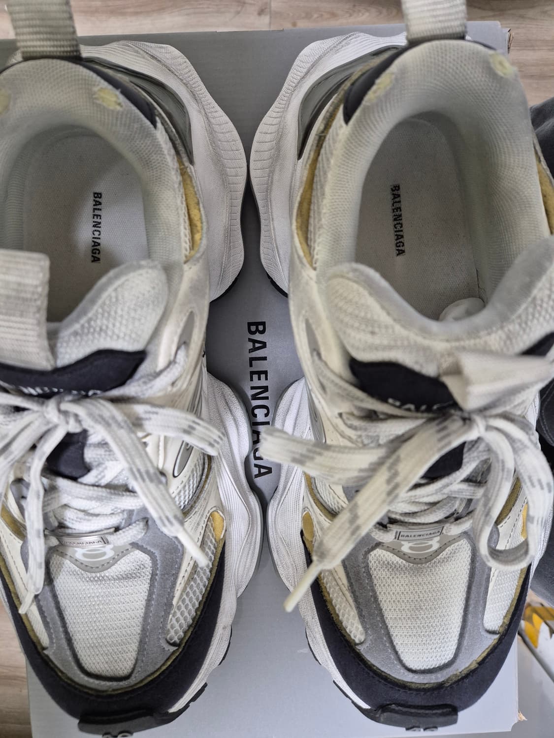 [40] 발렌시아가 카고 스니커즈 화이트 그레이 (런웨이) 상품이미지5