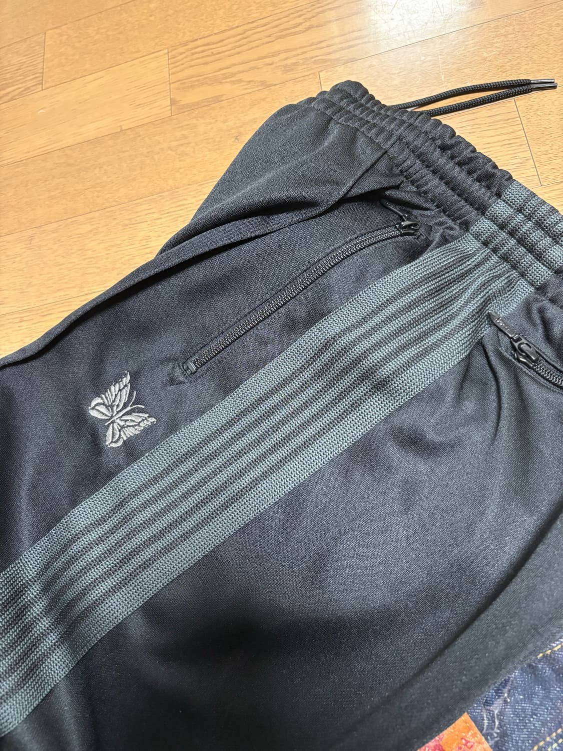 새상품)니들스 폴리 트랙팬츠 블랙 사이즈S 상품이미지3