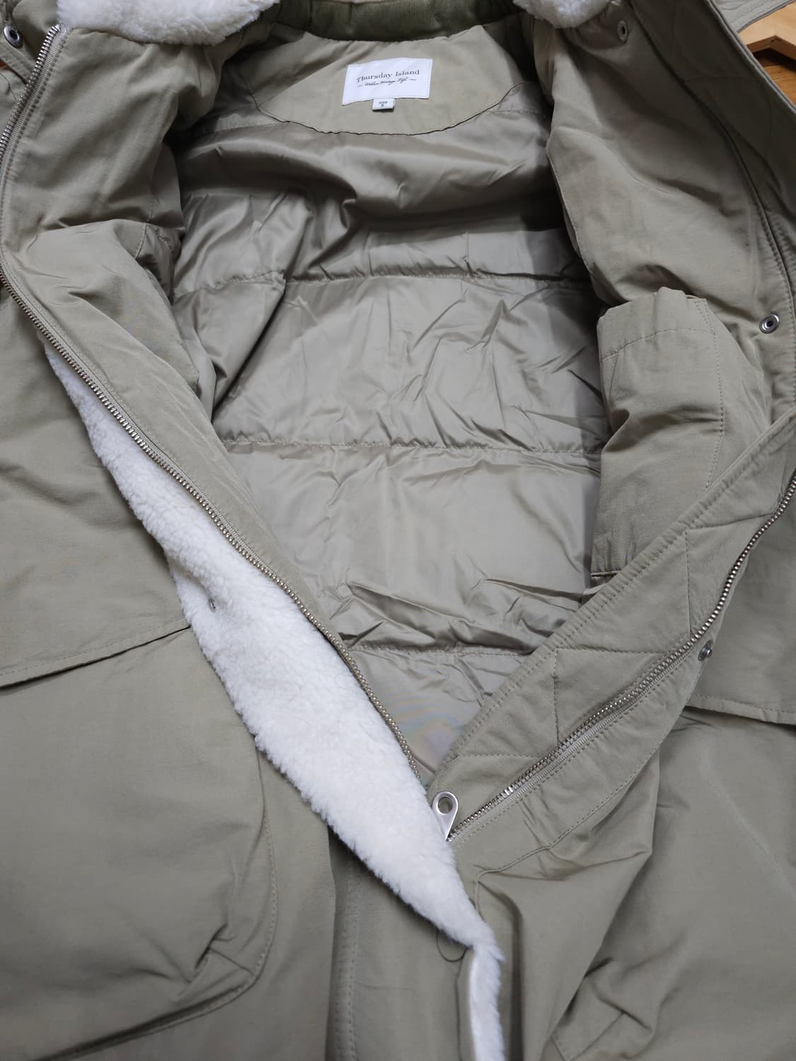 써스데이아일랜드 루즈핏 다운 롱패딩 상품이미지7