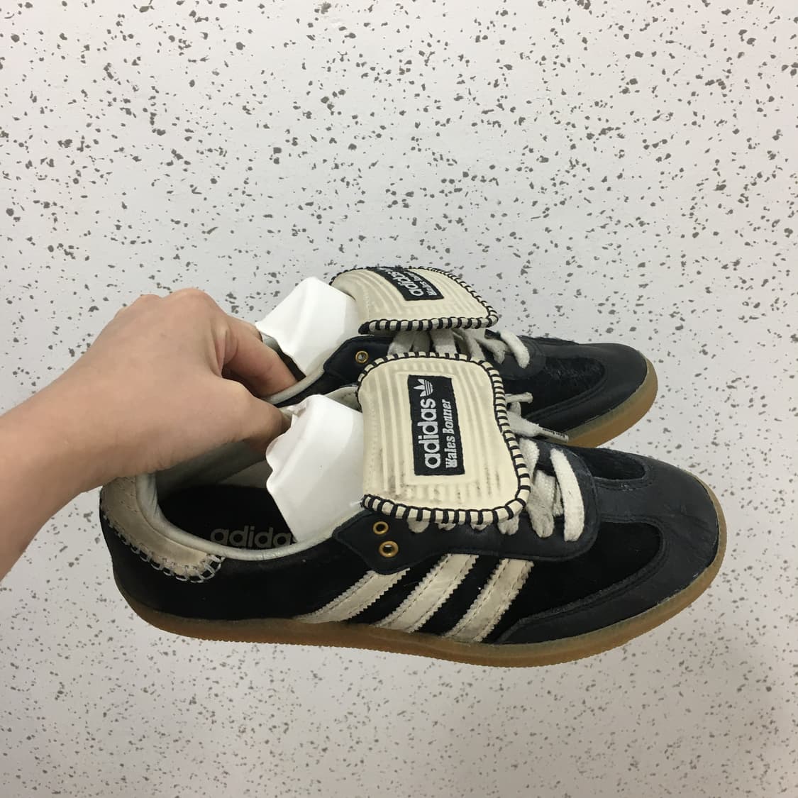 아디다스 X 웨일스보너 포니 토널 코어 블랙 크림화이트 250 상품이미지2