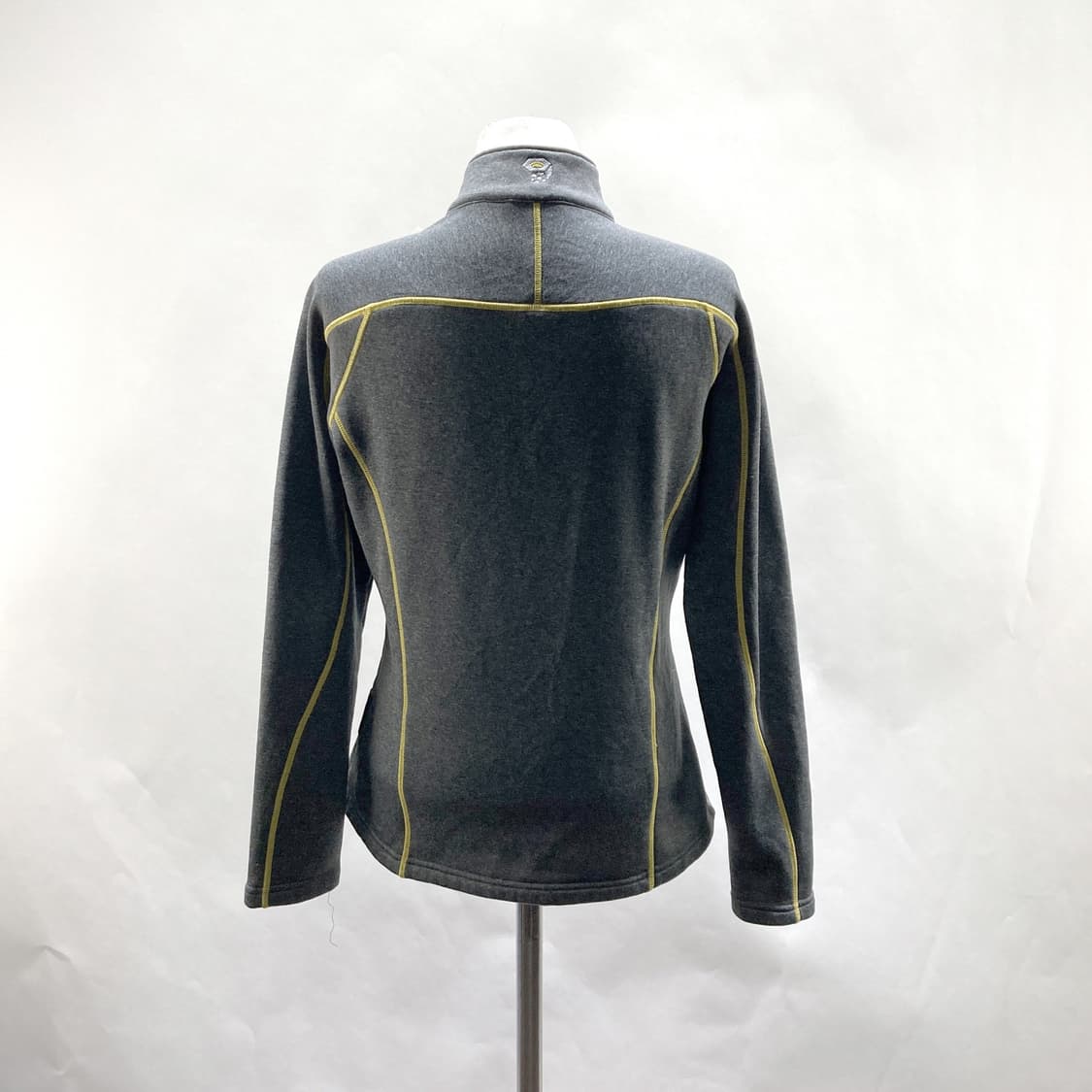 마운틴하드웨어 여성등산기모티셔츠 그레이 M 상품이미지3