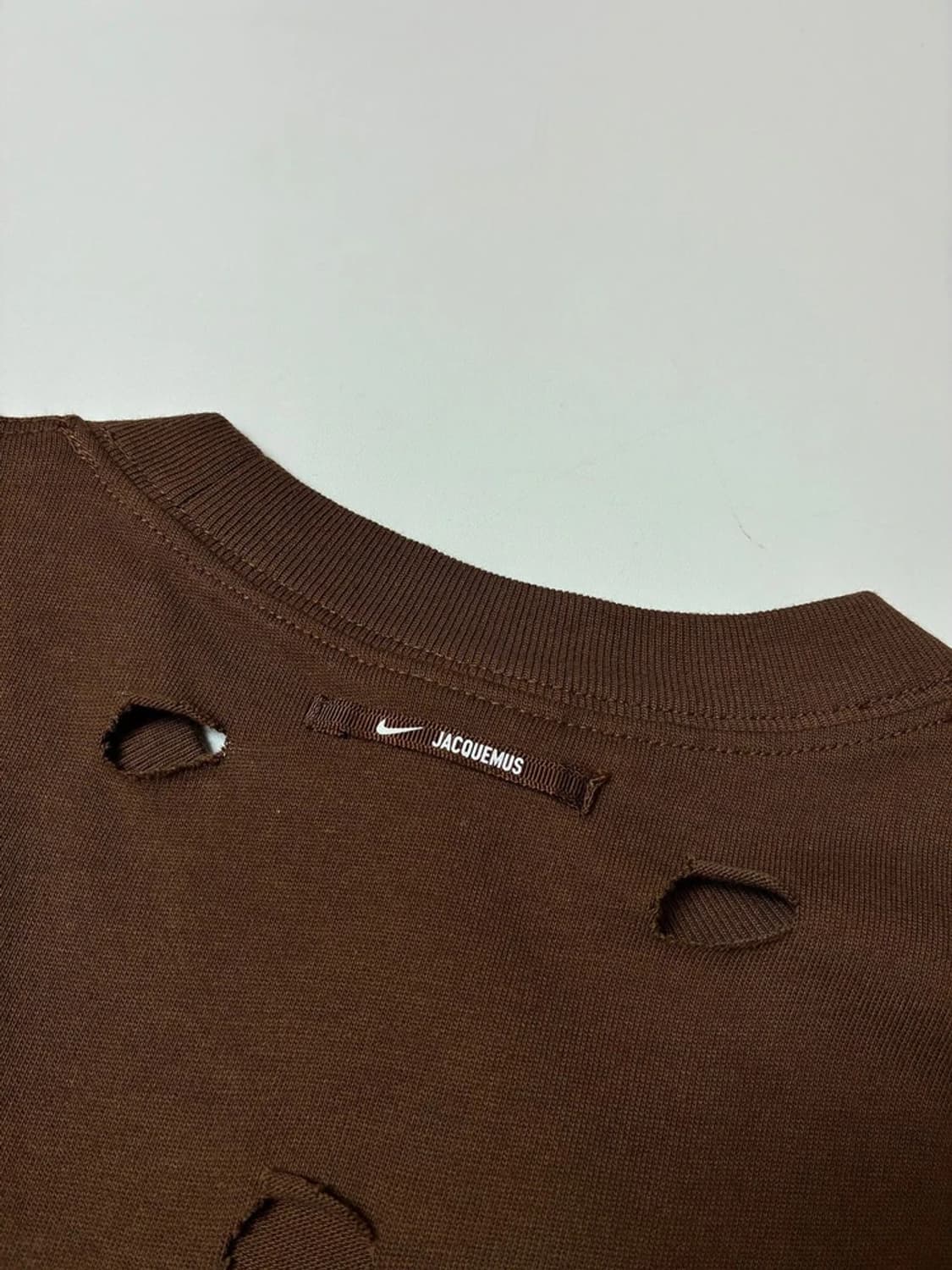 나이키 x 자크뮈스 24ss 펀칭 스우시 티셔츠 PN8241 상품이미지5