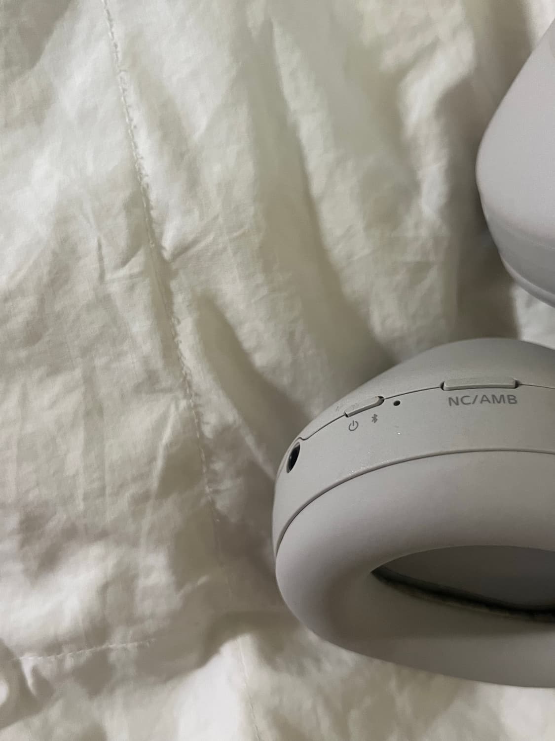 소니 WH-1000XM5 실버 헤드폰 상품이미지3