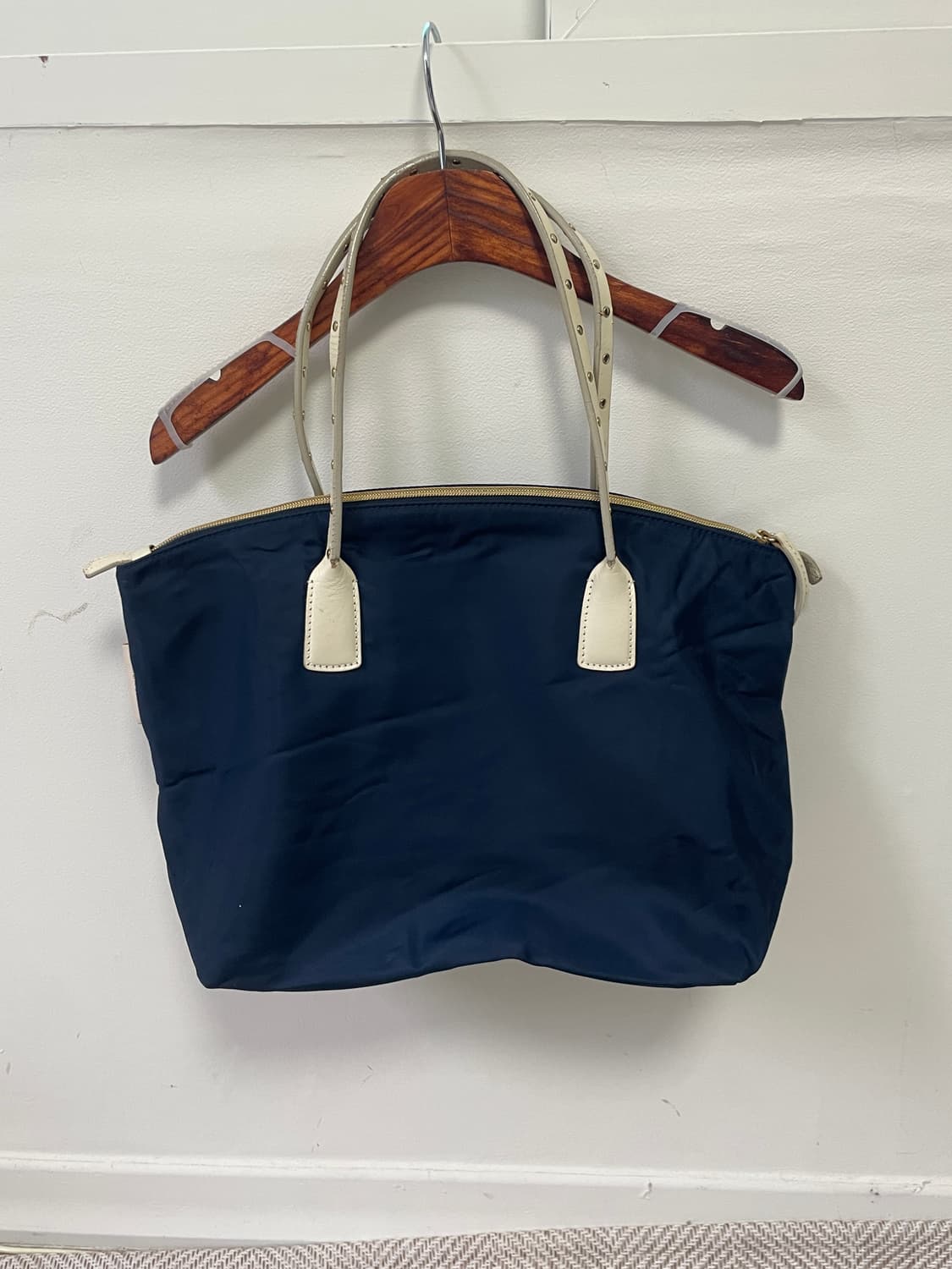 로베르타 디 카메리노 스터드 나일론 토트백 J03600 상품이미지1