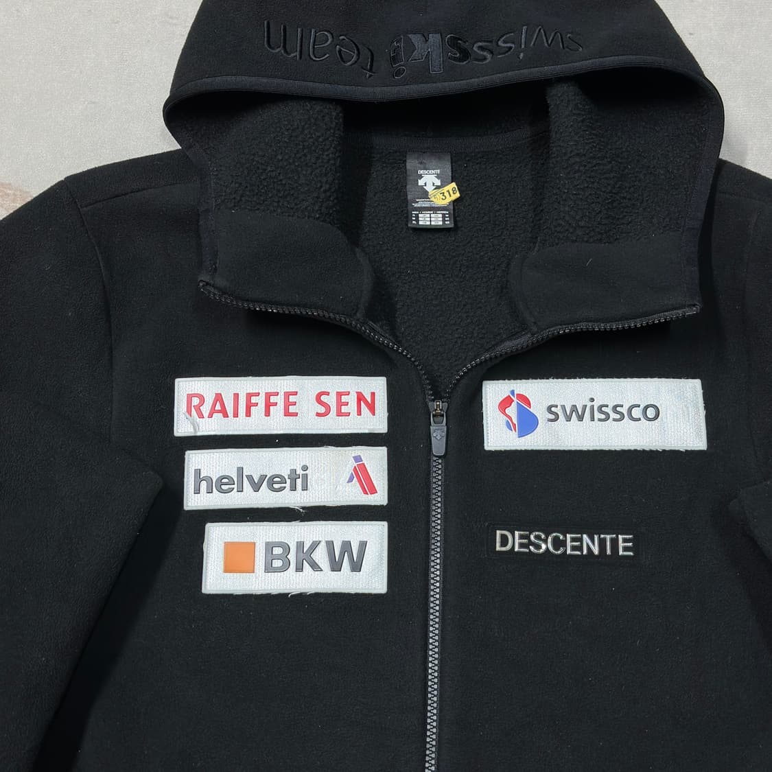 데상트 아우디 레플리카 플리스 자켓 후드 상품이미지2