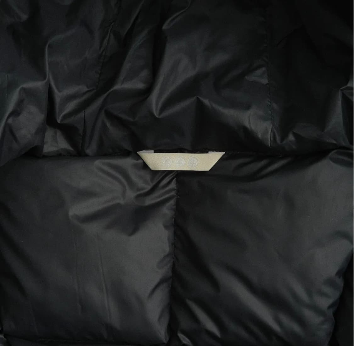 999휴머니티 어드벤처 구스 다운 베스트 (페이디드 네이비) 상품이미지3