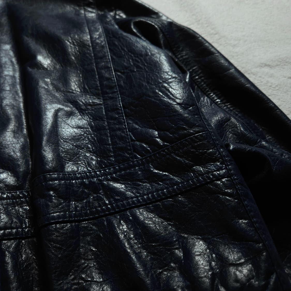 발렌시아가 크링클 램스킨 라이더 블루종 다크 네이비 상품이미지5