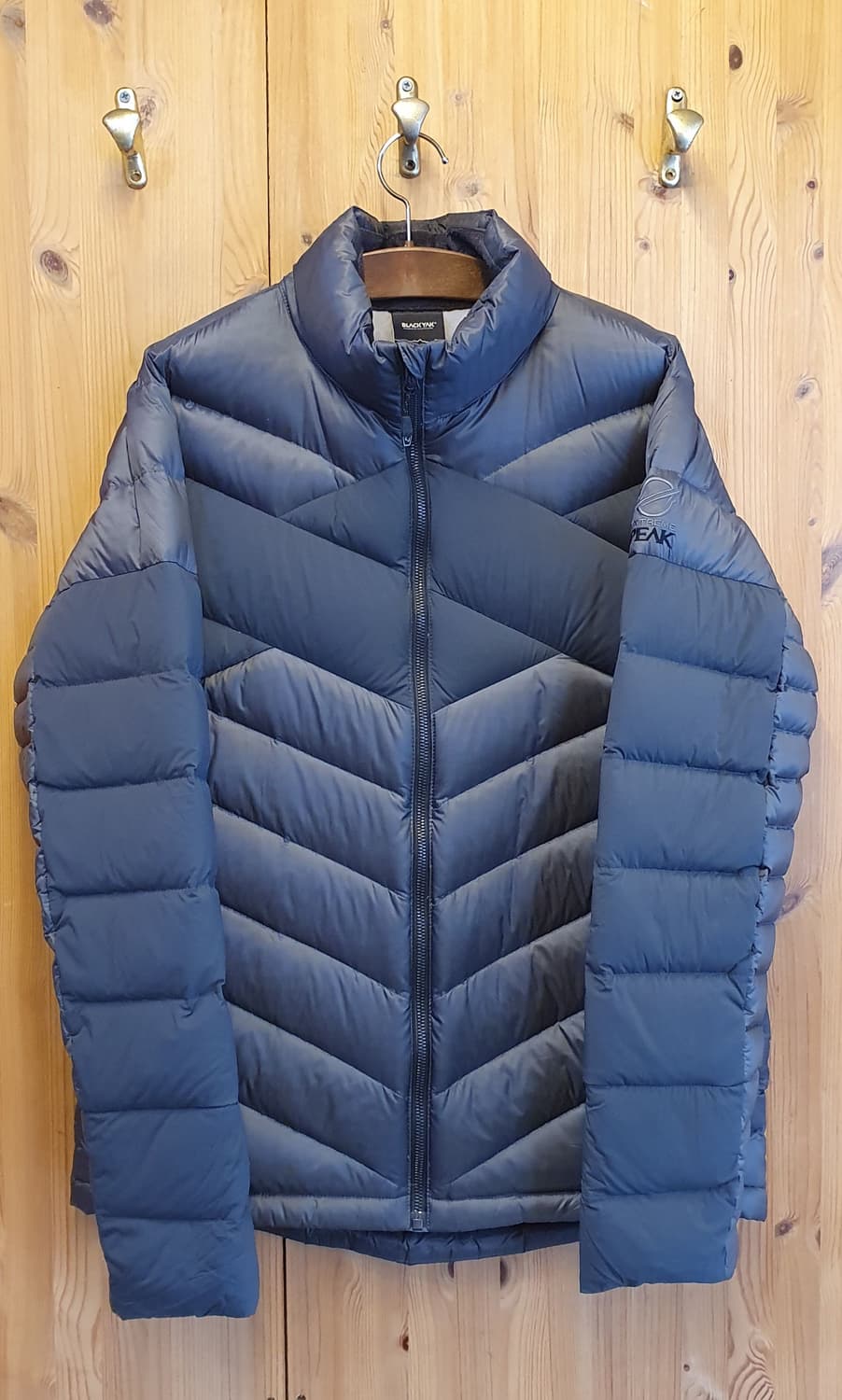 100.블랙야크 다운패딩 상품이미지1