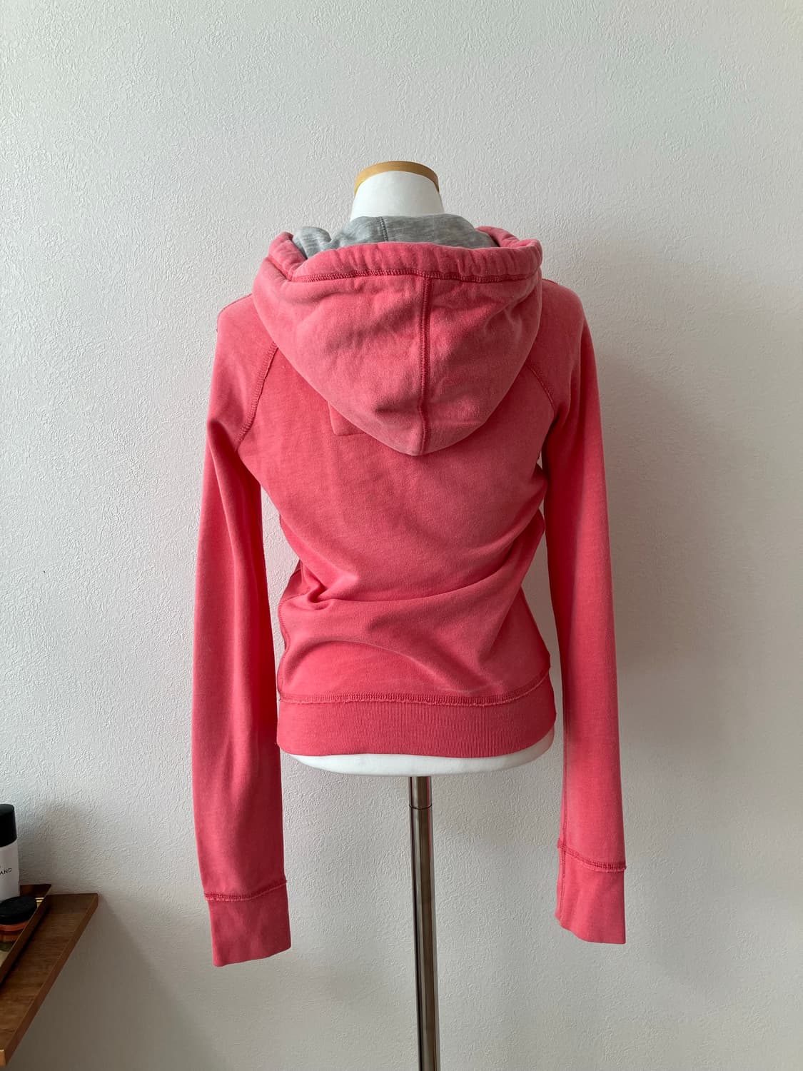 아베크롬비 핑크 후드티 xs y2k 딱붙핏 상품이미지3