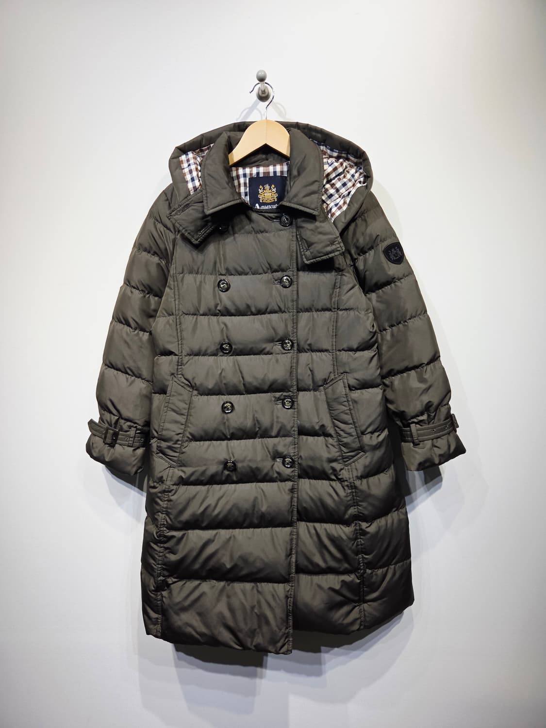 아쿠아스큐텀 시그니처 클럽체크 구스다운 더블 롱 패딩 상품이미지2