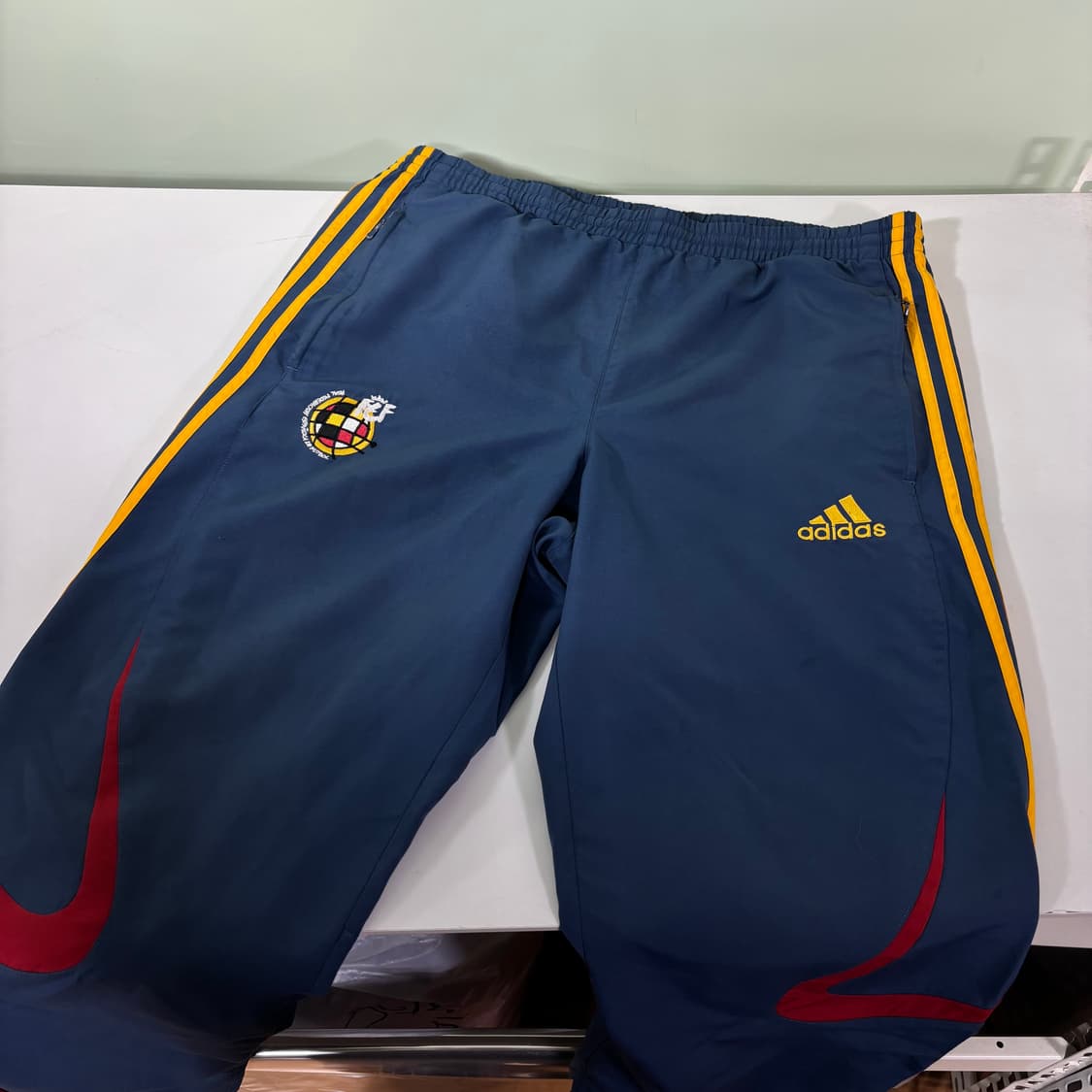 XL 아디다스 네이비 스페인국대 트랙팬츠 상품이미지1