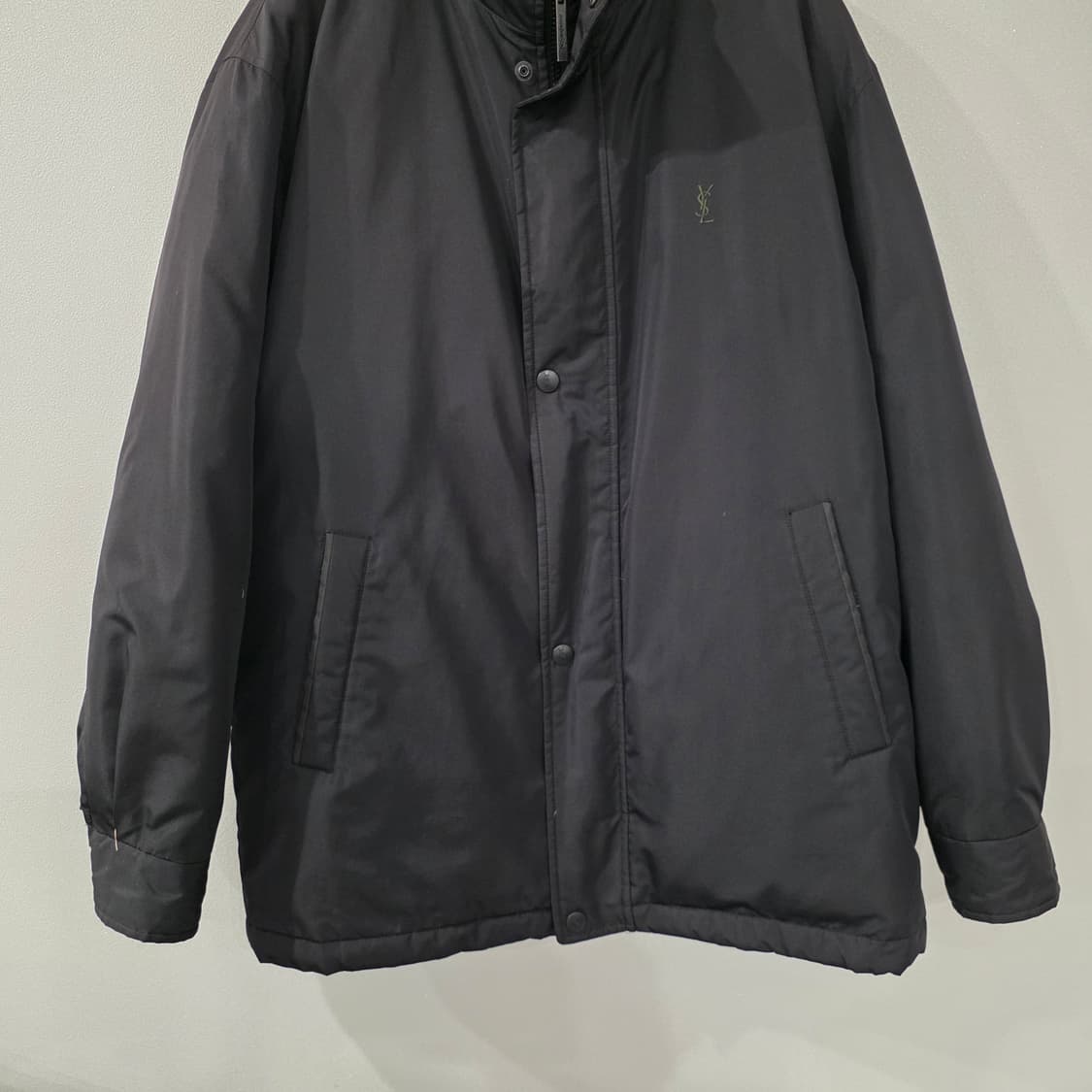 입생로랑 구스다운 패딩 점퍼 블랙 95(M) 상품이미지2