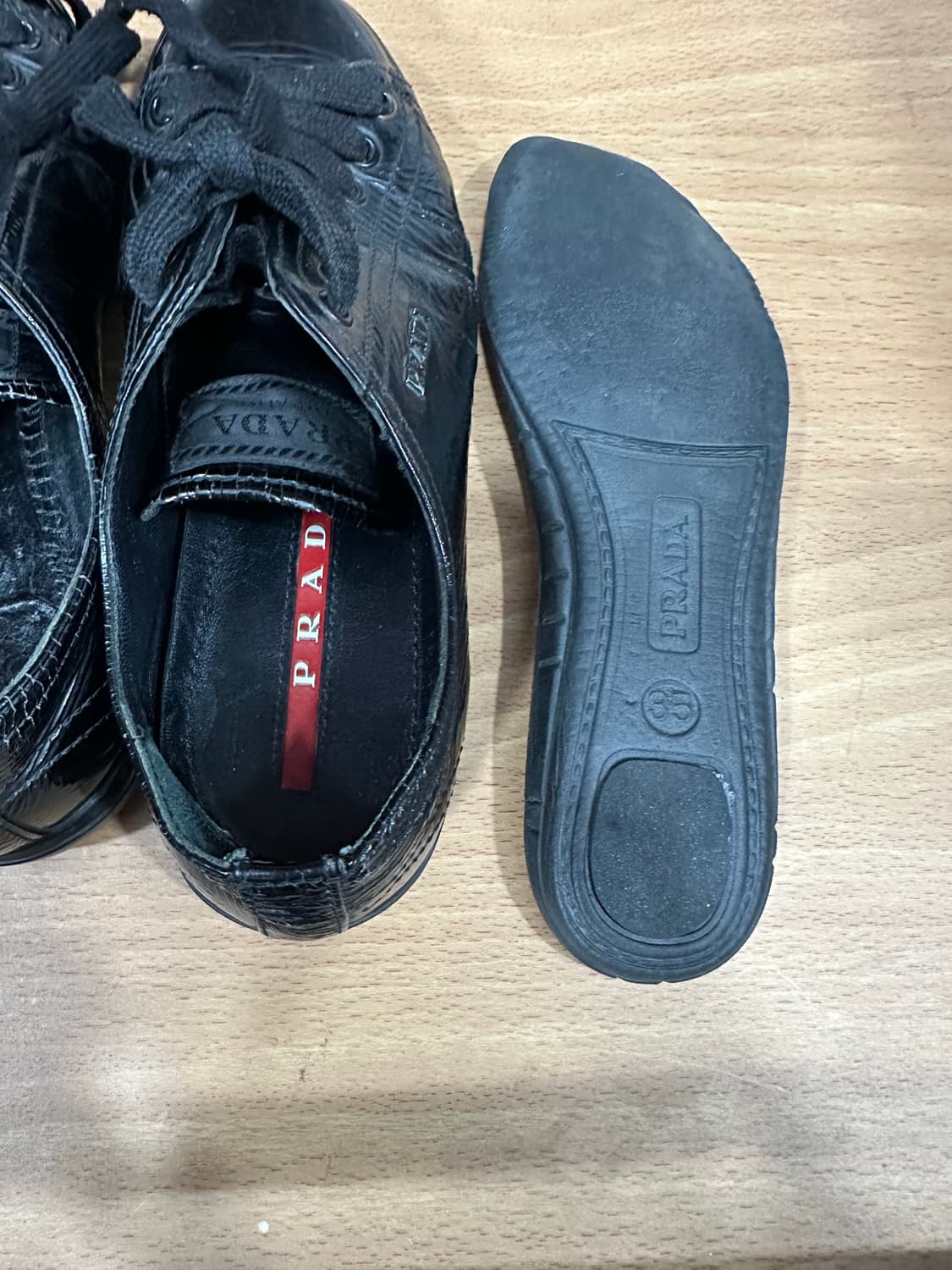 프라다 스니커즈 35 사이즈 (220) 상품이미지5