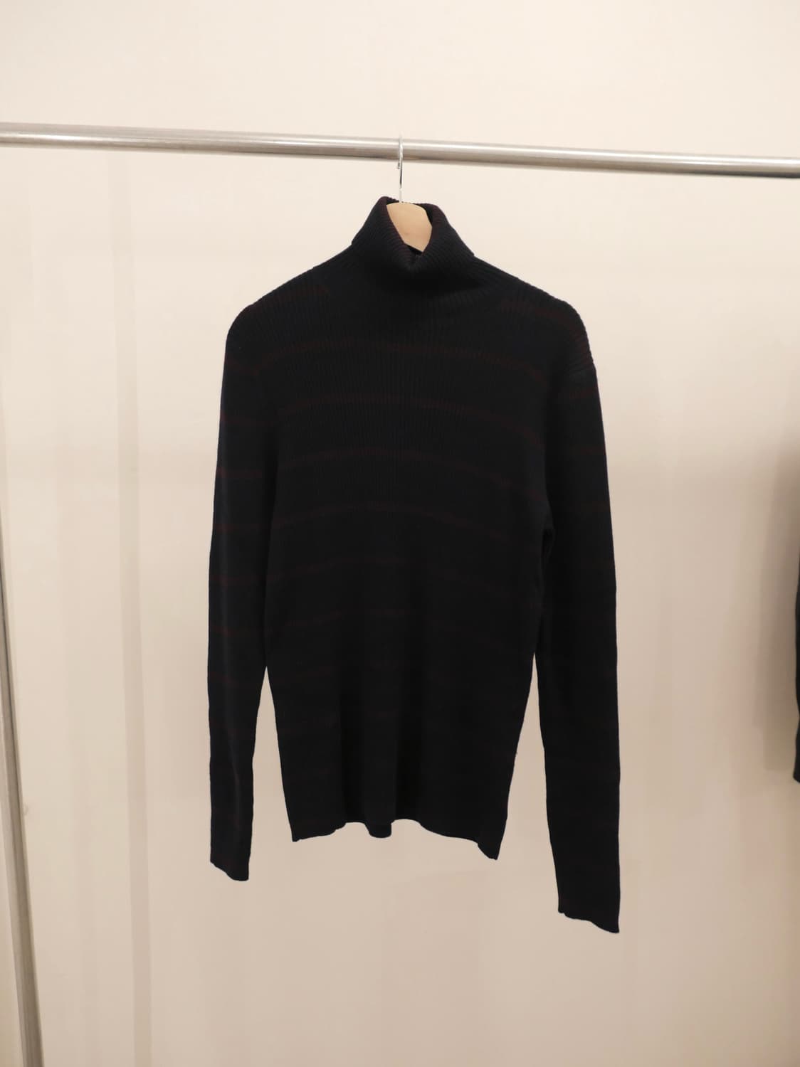 드리스 반 노튼 스트라이프 터틀넥 니트 상품이미지1