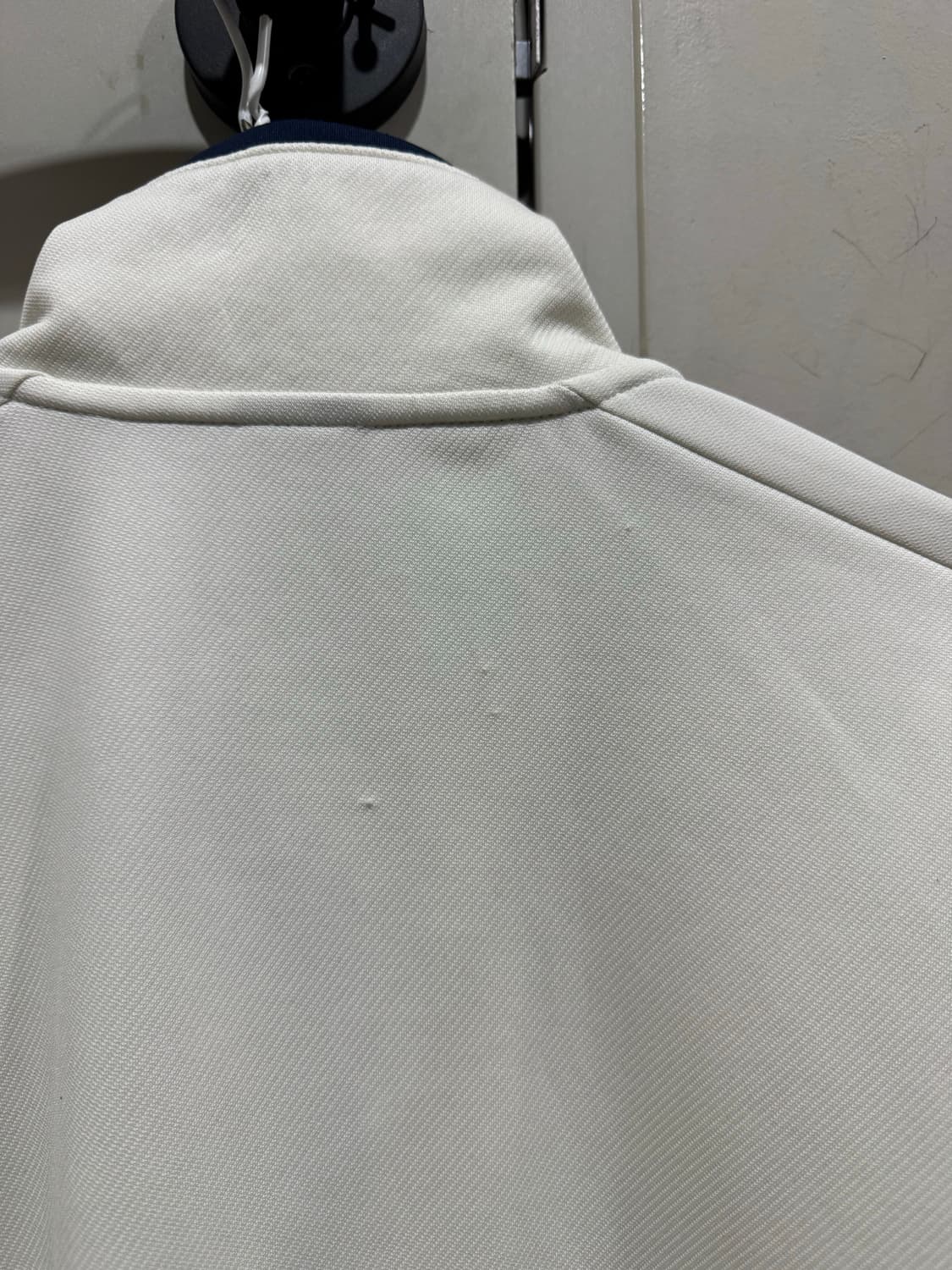 아디다스 일본판 아이보리 트랙탑 상품이미지3