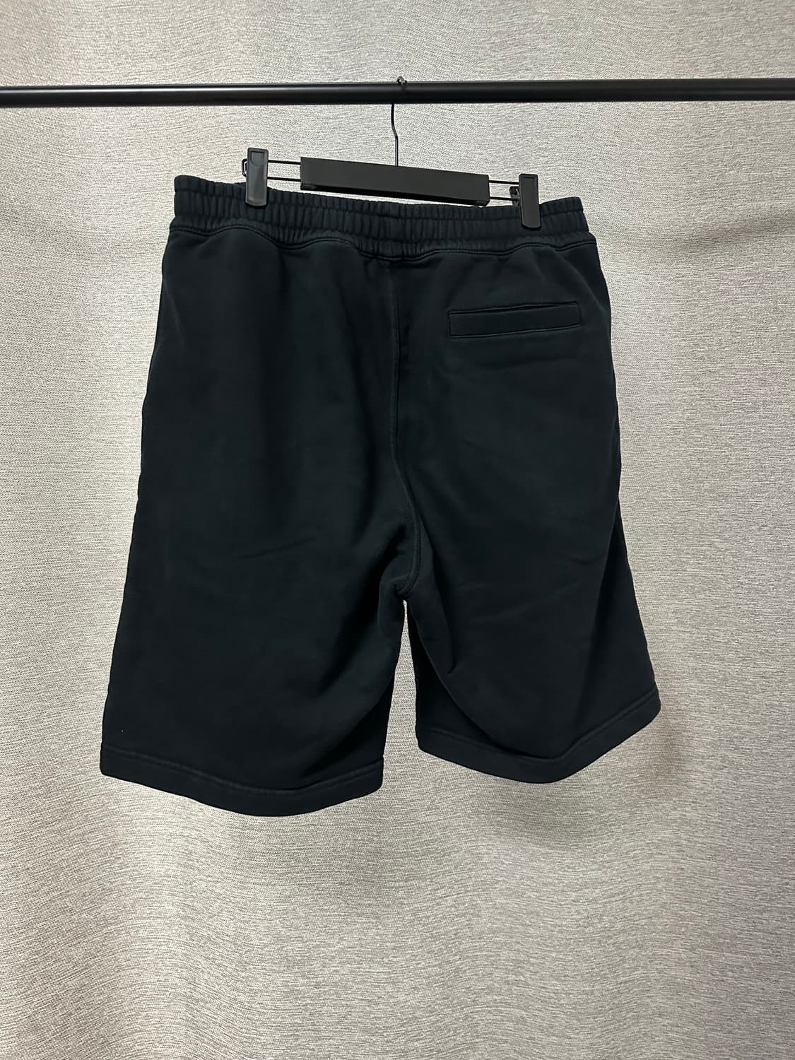 버버리 레터링로고 트레이닝 숏팬츠 블랙 (M) 상품이미지2
