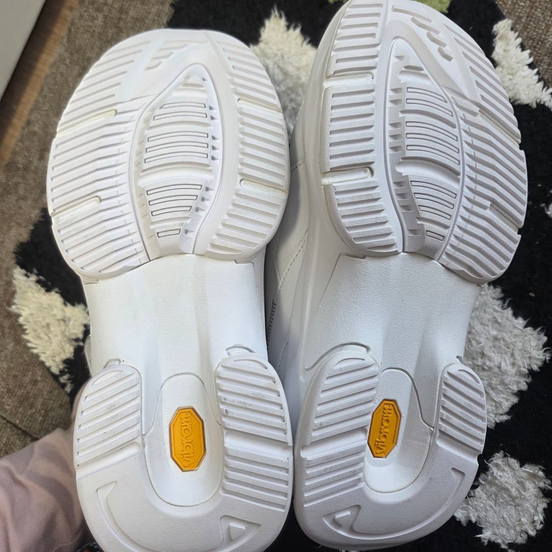 어더스 바트나 러너 화이트 상품이미지7