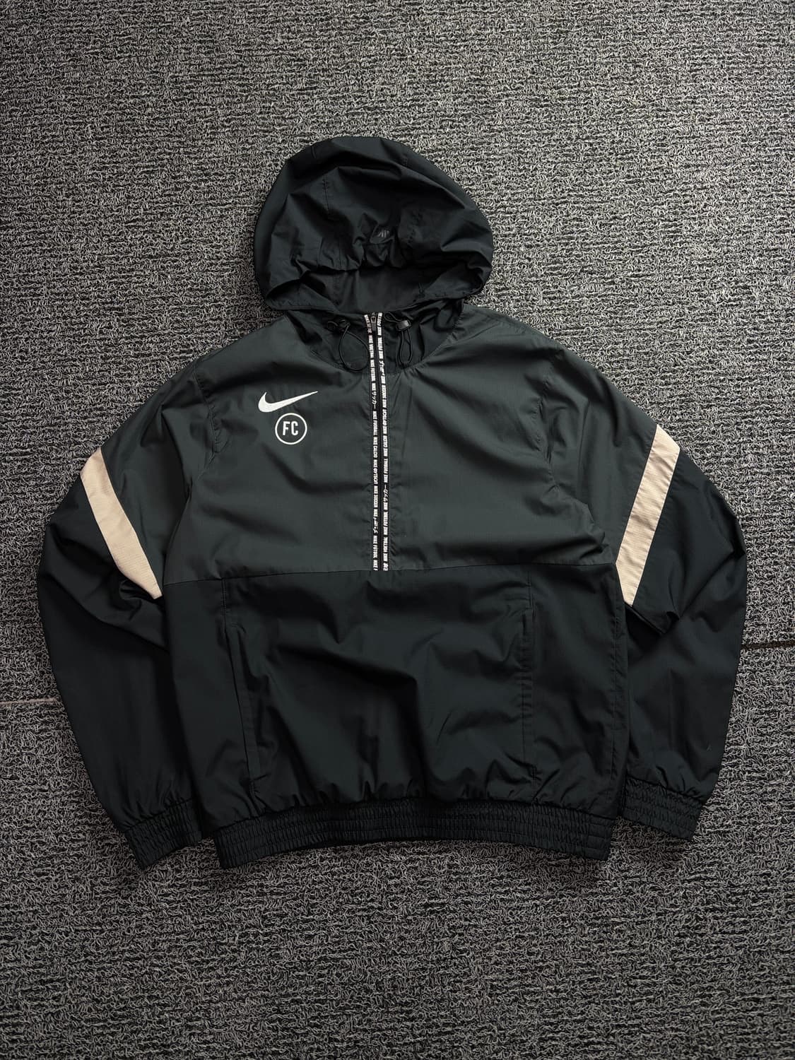 나이키 스우시로고 블랙 풀오버 우븐 아노락 웜업 1651 상품이미지2