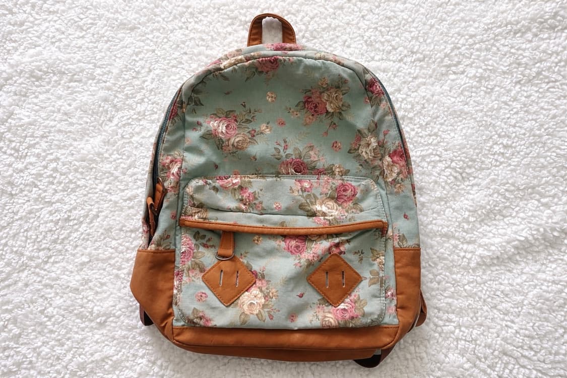 모리걸 빈티지 잔꽃 플라워 민트 백팩 🌸🩵 상품이미지1