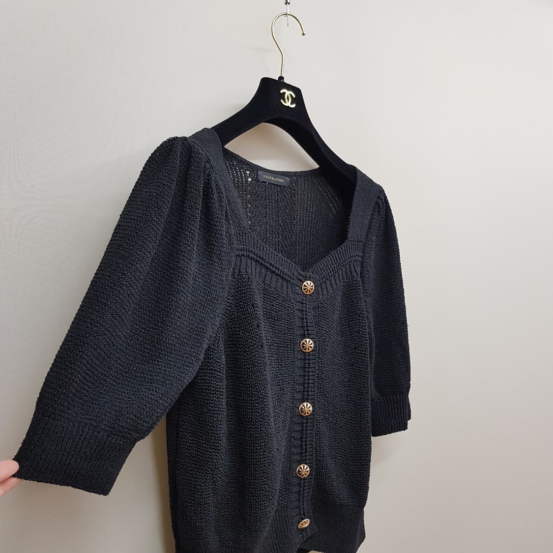 한섬 폼스튜디오 2022 스퀘어넥 니트 가디건 S사이즈 상품이미지3