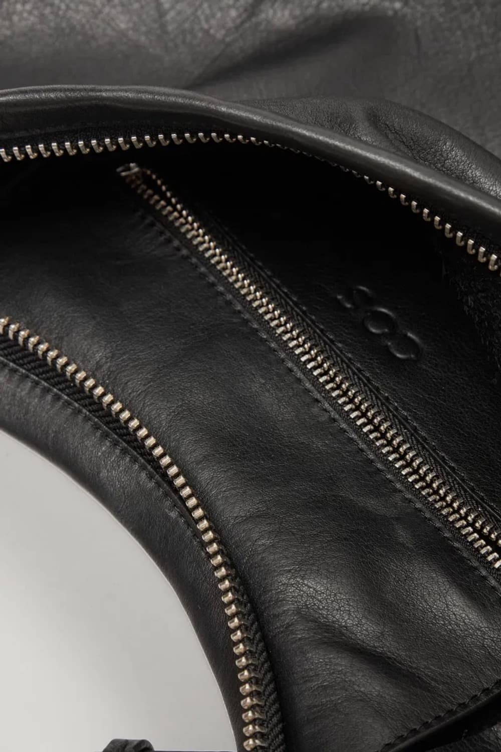 코스 cos 레더 쇼퍼백 상품이미지9