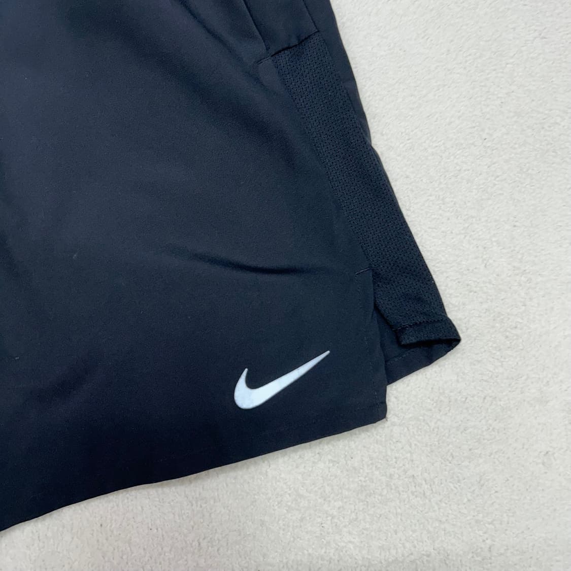 Nike black running shorts 상품이미지5