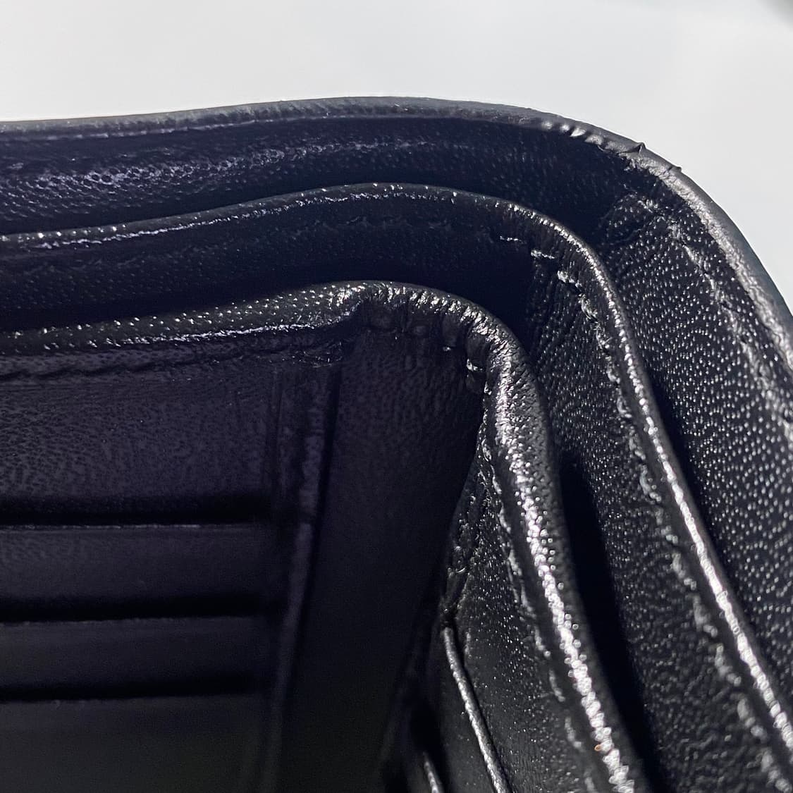 [정품] 비비안웨스트우드 ORB 플레이트 사피아노 레더 반지갑 상품이미지6