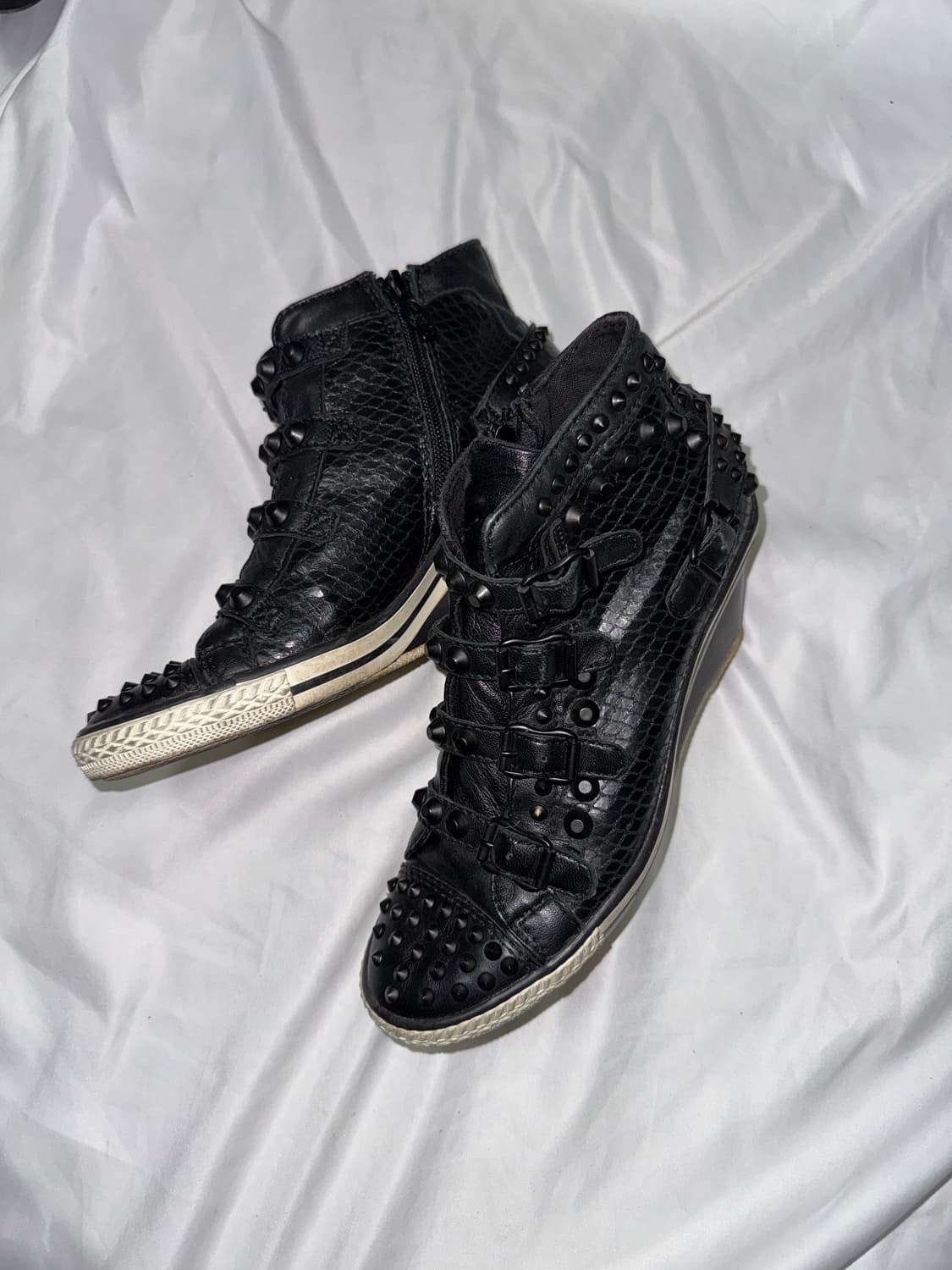 애쉬 웨지힐 스터드 하이탑 상품이미지1