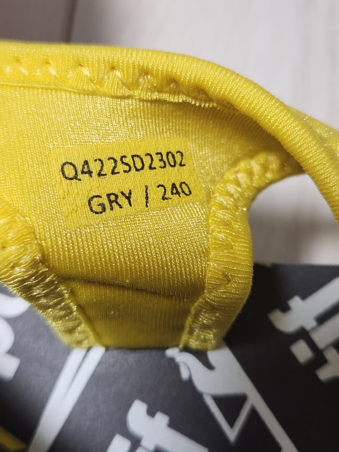 새상품) 르꼬끄 여성 샌들 사이즈240

한번도 안신었어요 240은 타이 상품이미지4