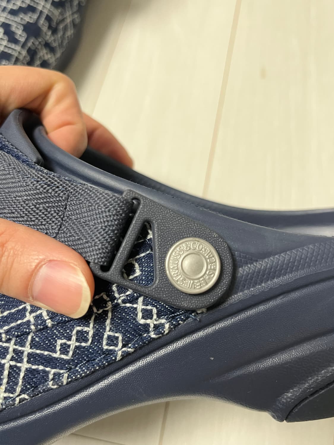 리바이스 크록스 네이비 290 판매 상품이미지3