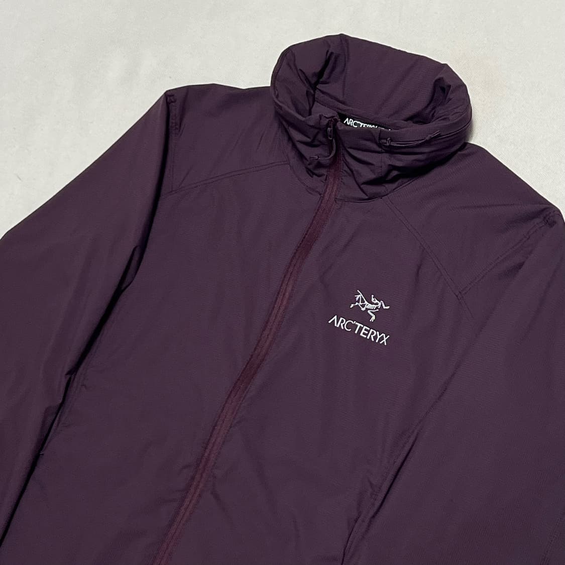 아크테릭스 후드내장 바람막이 상품이미지1