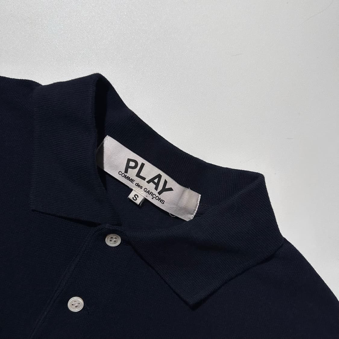 (매장판) 꼼데가르송 플레이 하트 와펜 카라 반팔 티셔츠 상품이미지4