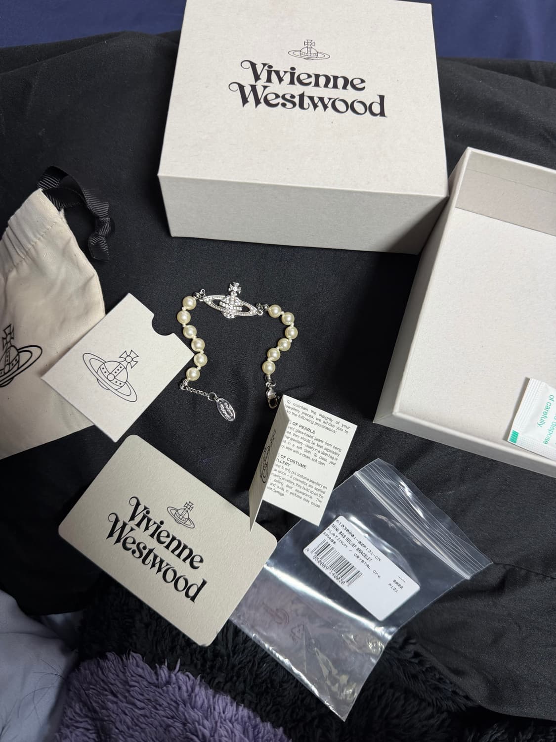 비비안웨스트우드 진주 미니 바스 릴리프 팔찌 100%정품 새상품 풀구성 상품이미지1